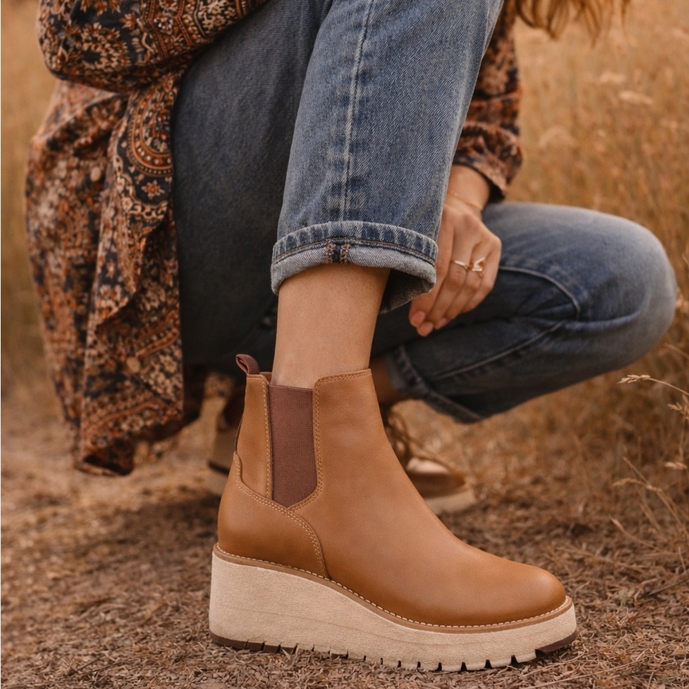 ZeroGrand British Tan Leather Waterproof City Slip On Wedge Round Toe Boot Sz 6
